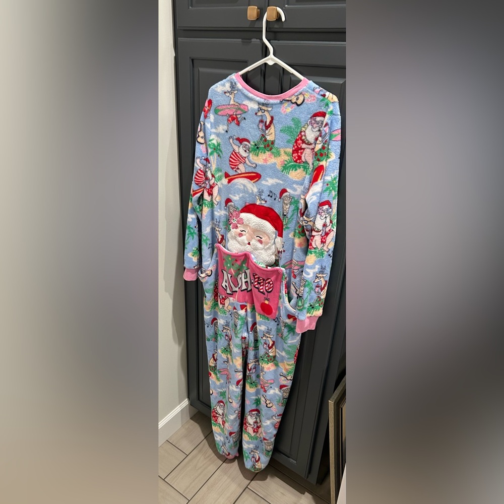Women's large Secret Treasures Aloho Christmas Onesie zip‎ large